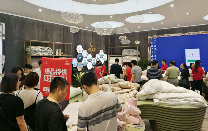 多地展会现场签单！百联凭什么“约”到服装家纺用户？